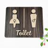 bang toilet go dan cua nha ve sinh decor hien dai 6