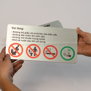Bảng nội quy giữ gìn vệ sinh khu vực toilet, chất liệu nhôm alu in UV 2 bang noi quy nha ve sinh chung 8